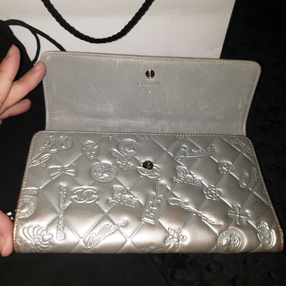 Chanel Wallet - Picture 16 of 16